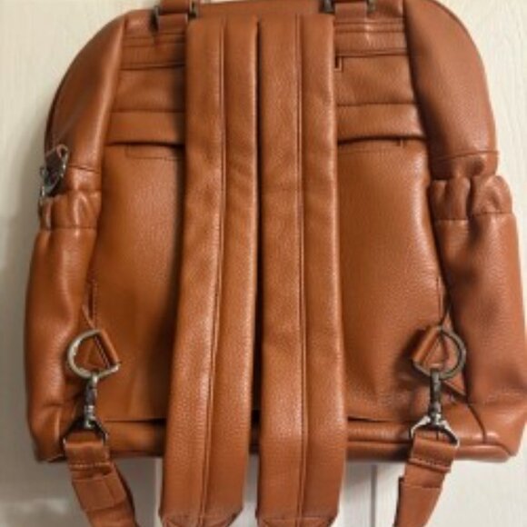 Lug-Vegan Leather Canter Backpack/Tote -Copper Brown-NWOT - Picture 3 of 4